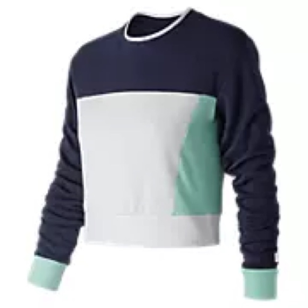Like New New Balance Athletics long sleeve crop
